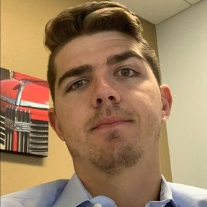 Meet your Posher, Dustin